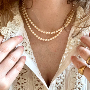 Superb necklace of gold pearls