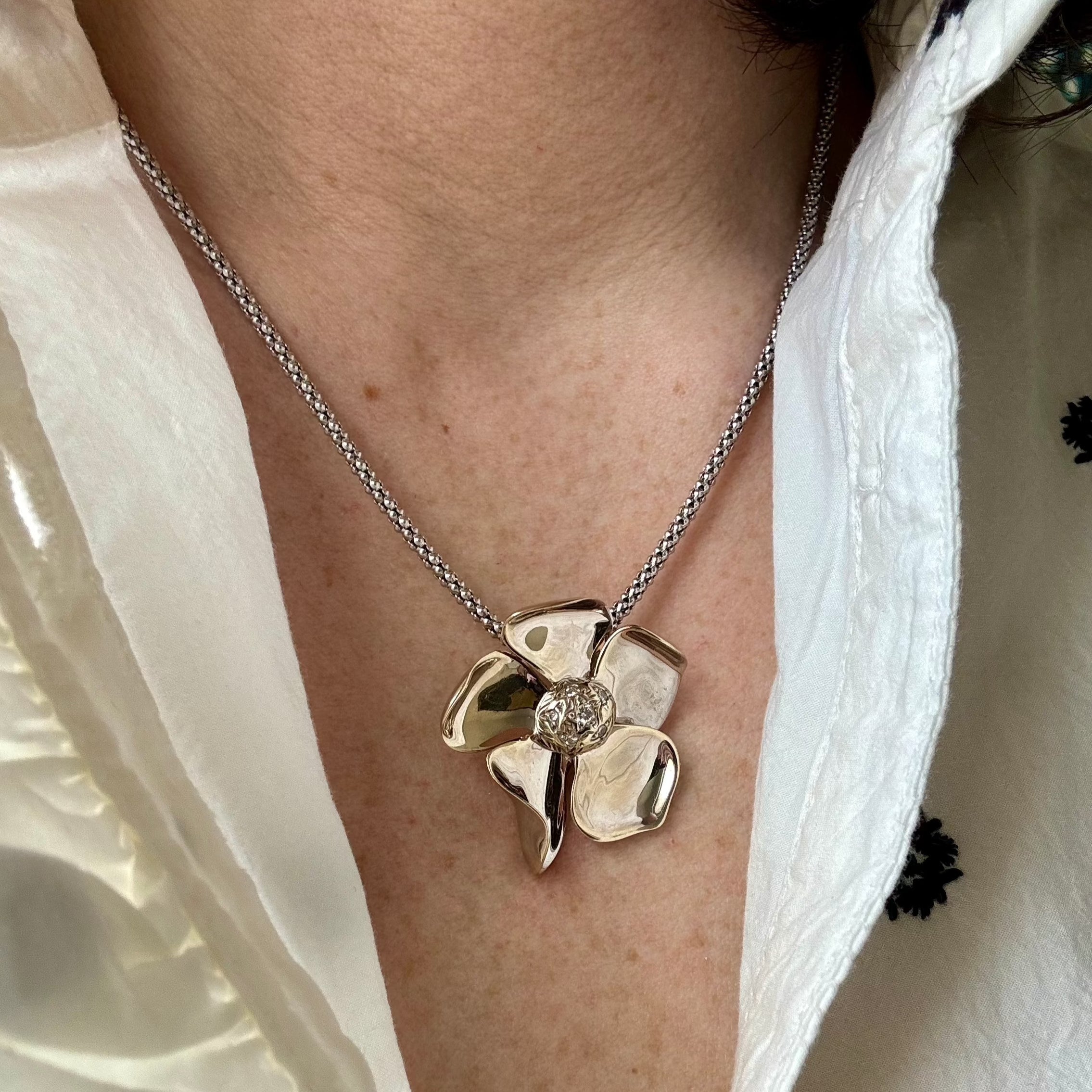 Pendentif fleur Poiray – Minihy Paris