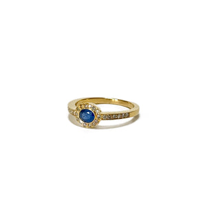 Oval sapphire ring